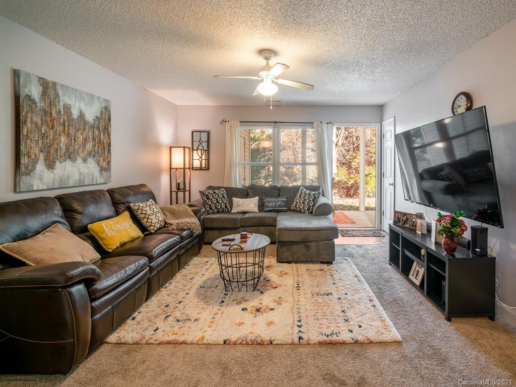 12 Krista Circle D