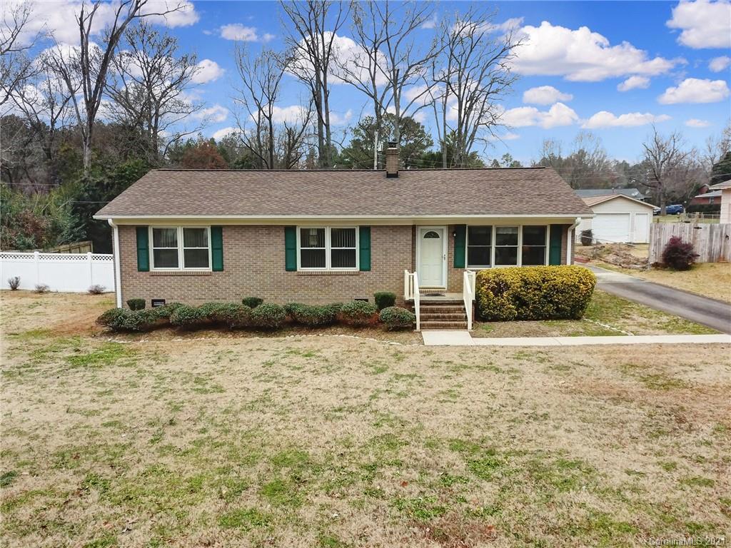 1449 Greenwood Lane