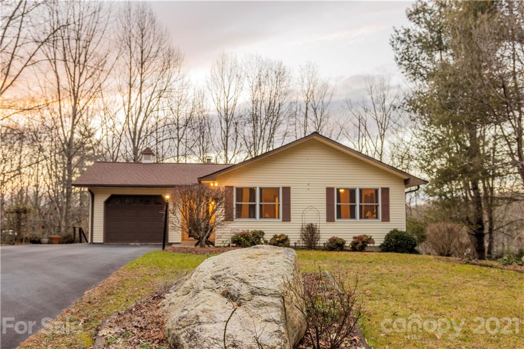 105 Meadowood Trail