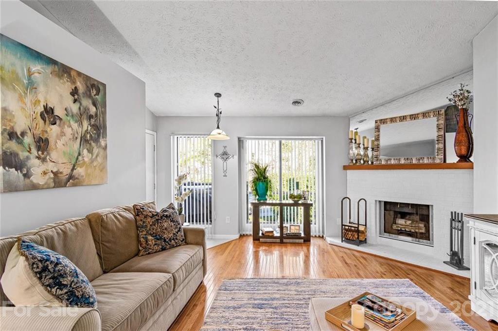 2 Ravencroft Lane