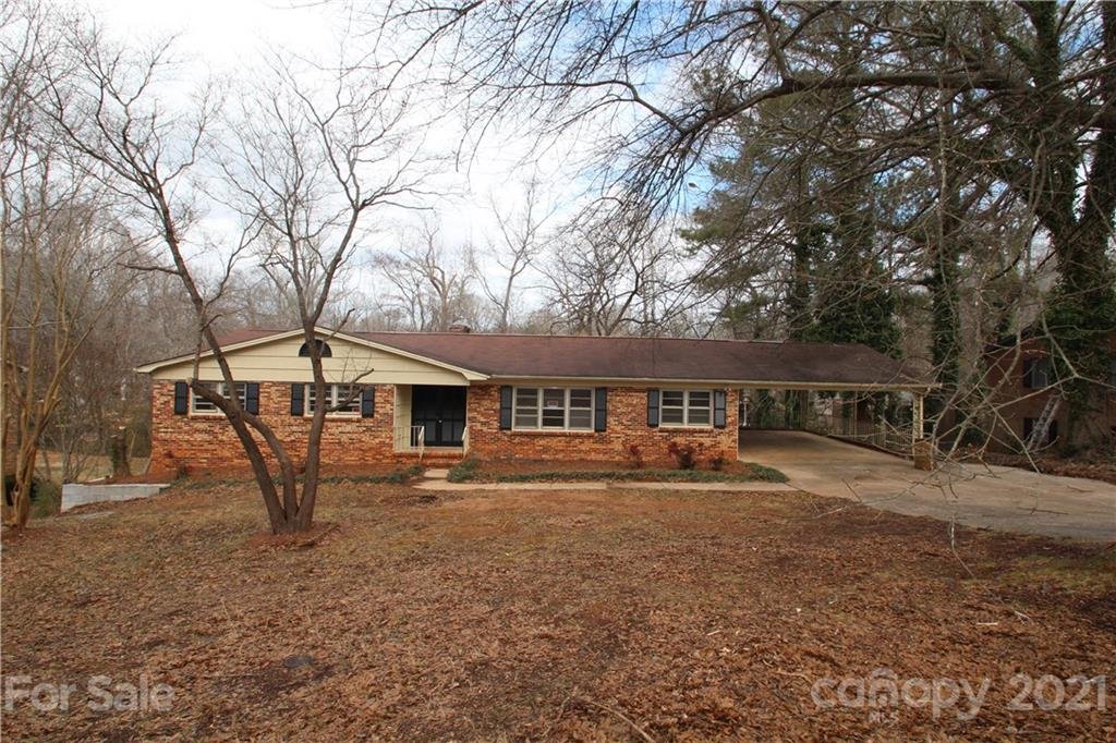 910 Surry Drive 4