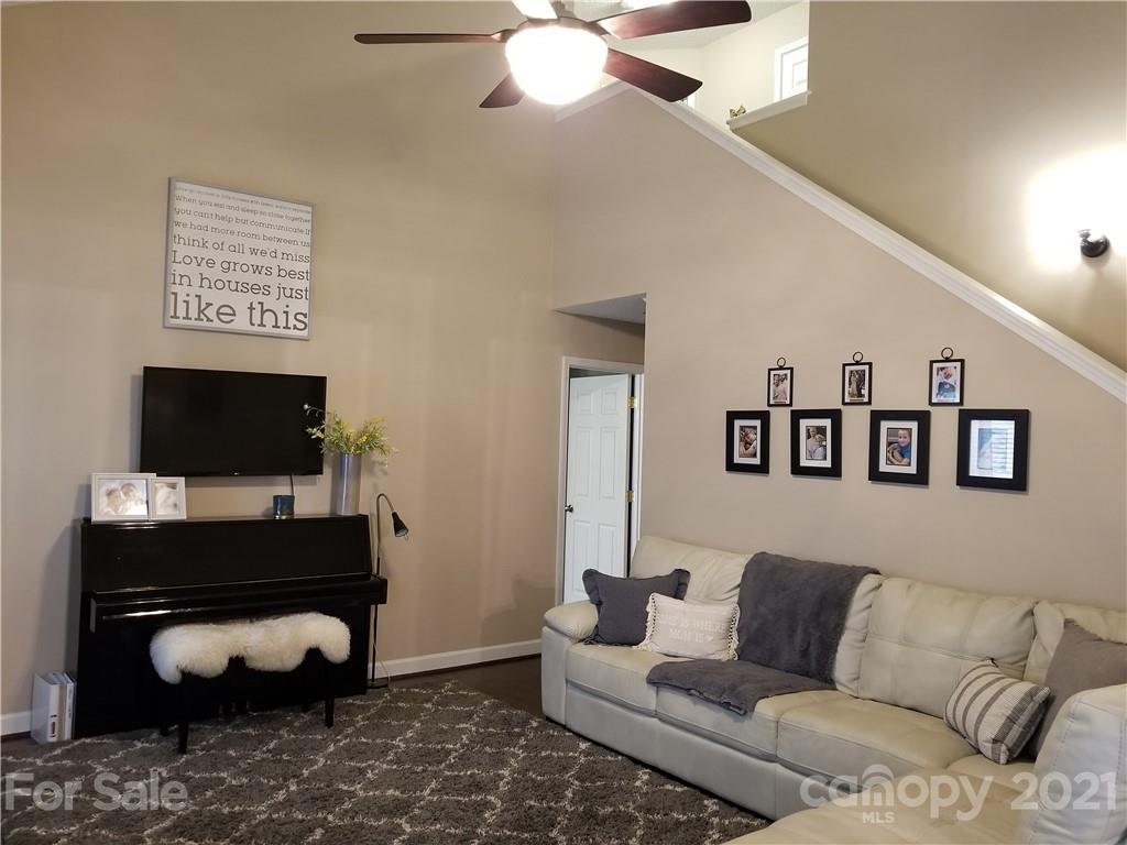 2108 Thorn Crest Drive