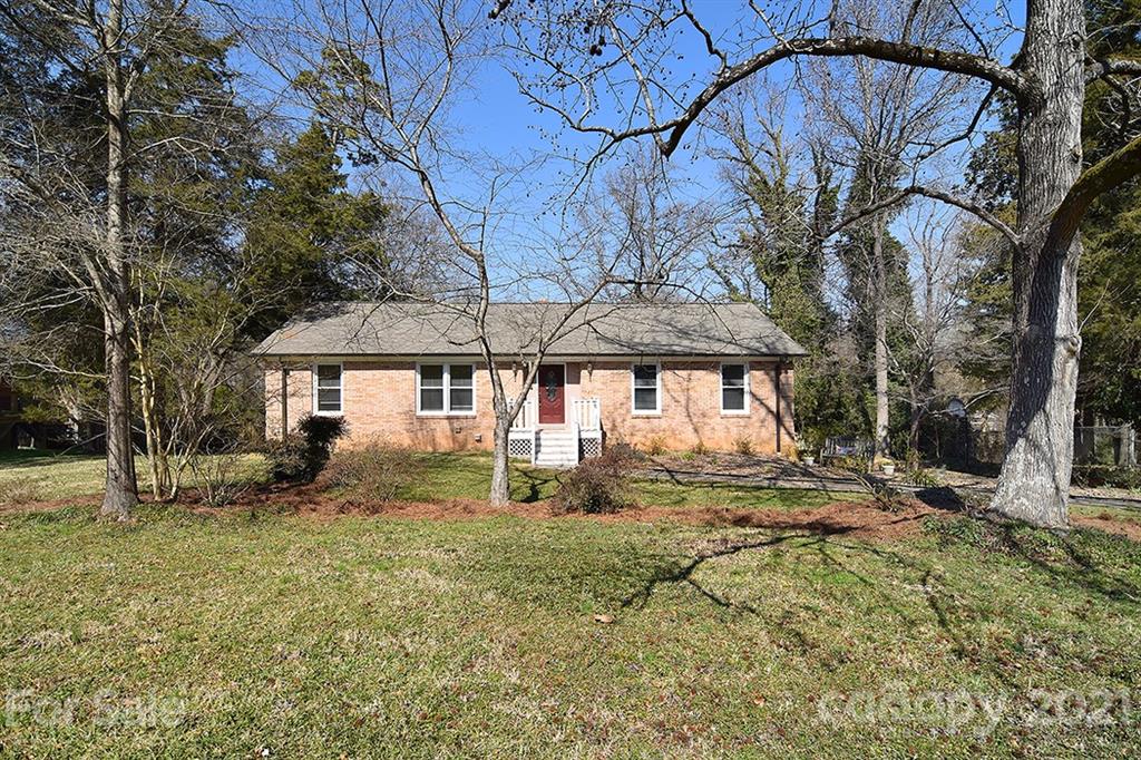 1243 Robinhood Circle