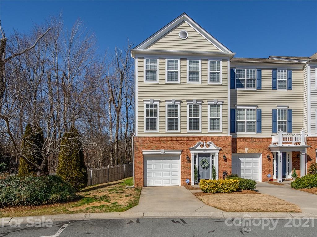 3018 Castleberry Court