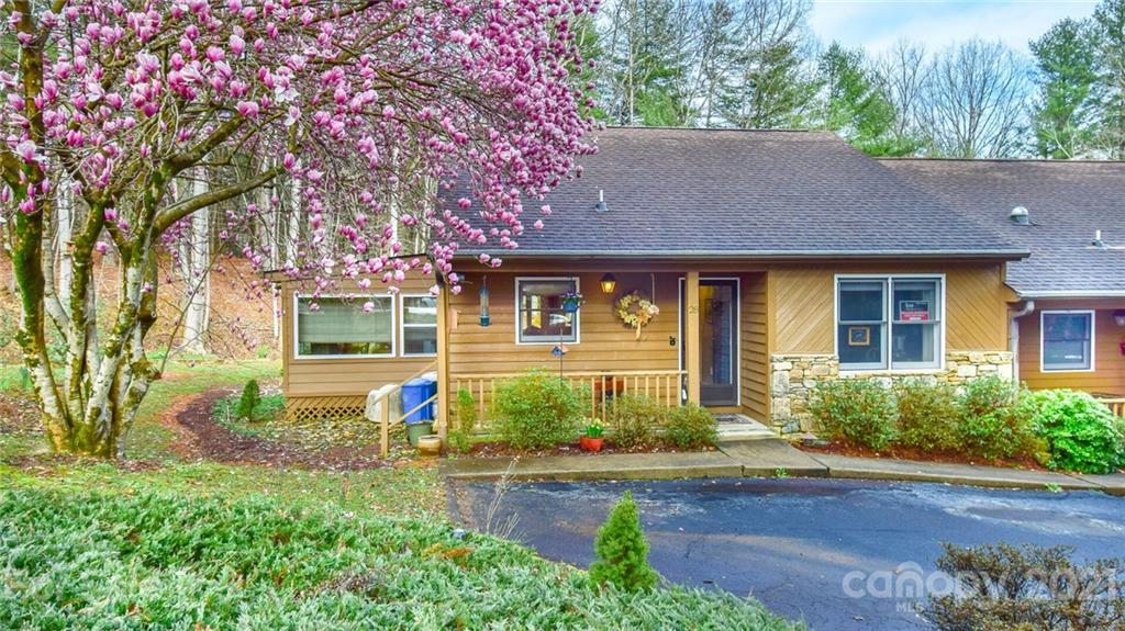 28 Sagebrush Circle