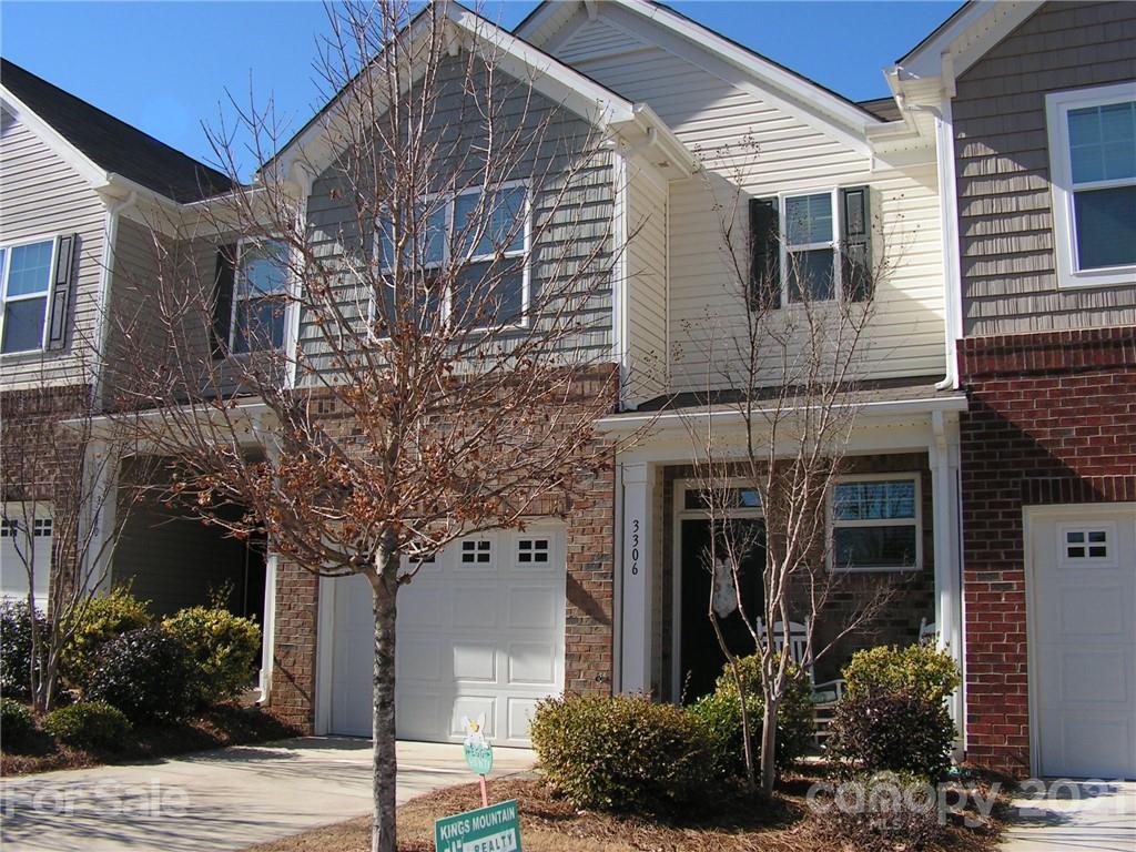 3306 Yarmouth Lane