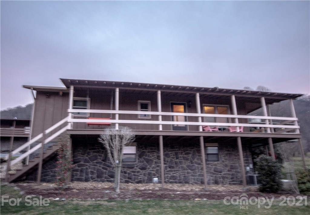 60 Stoney Ridge Loop