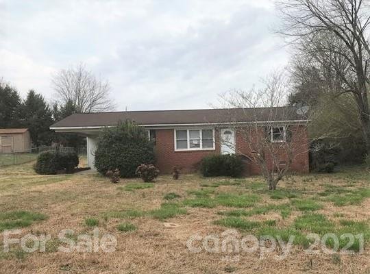 2304 Woodleaf Drive