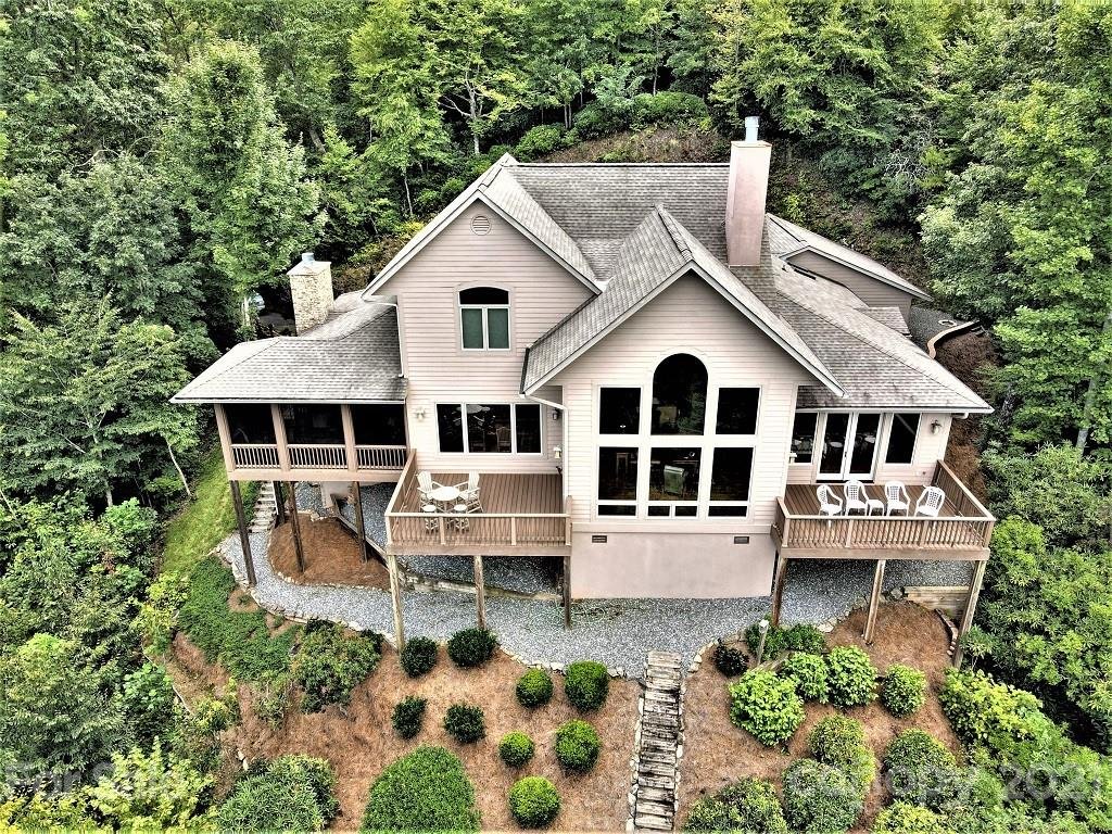 321 Summit Drive