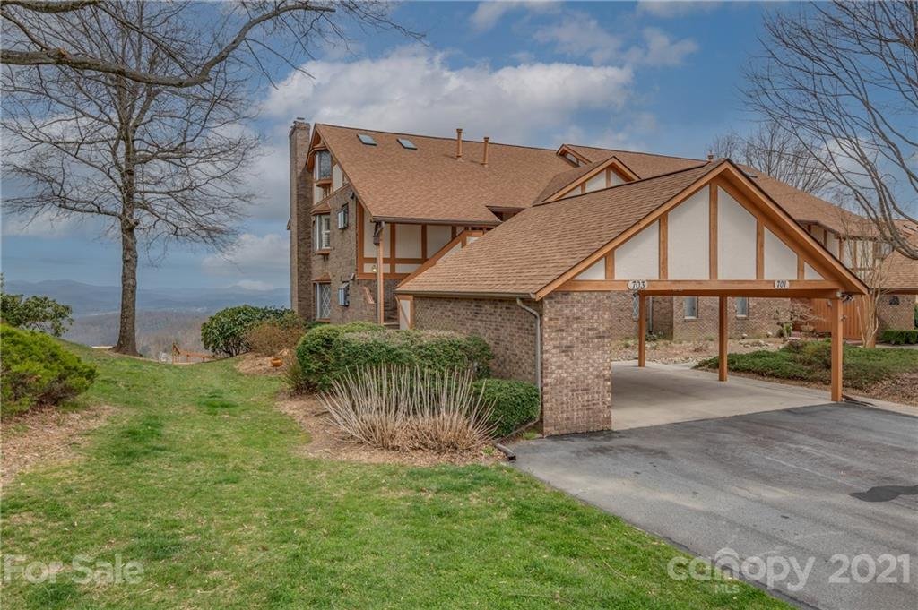 703 Fleetwood Plaza