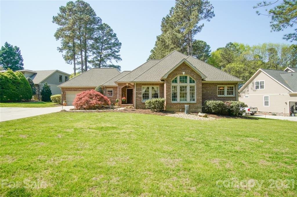 7984 Ravenwood Lane
