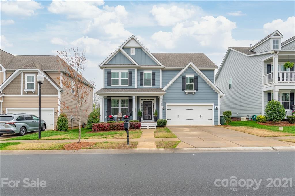 527 Lakeview Drive