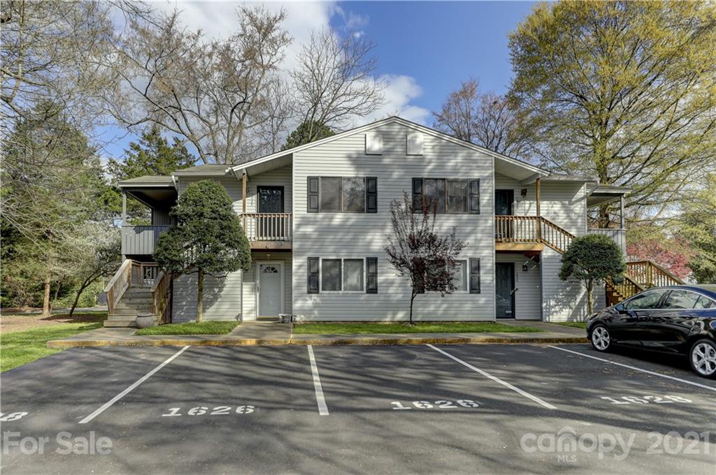 1626 Hunters Trail