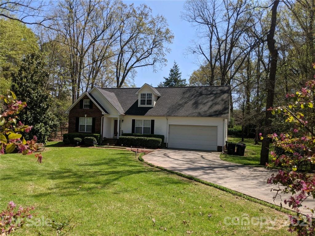 1311 Woodland Avenue