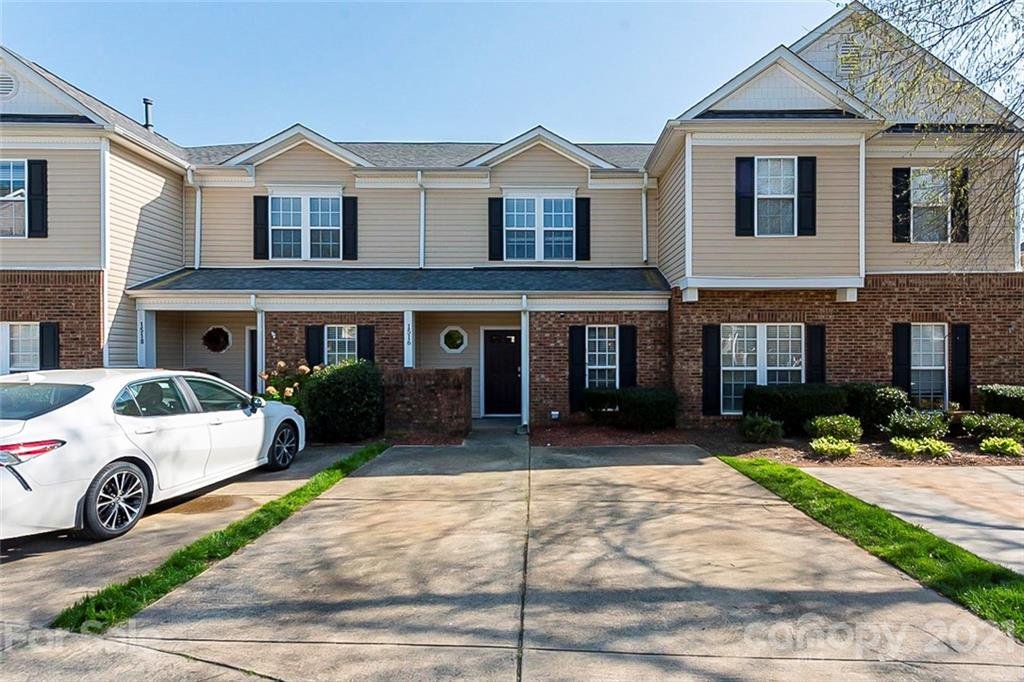 1516 Sylvia Court