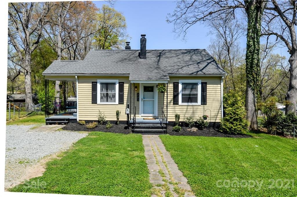 223 E Parkwood Circle