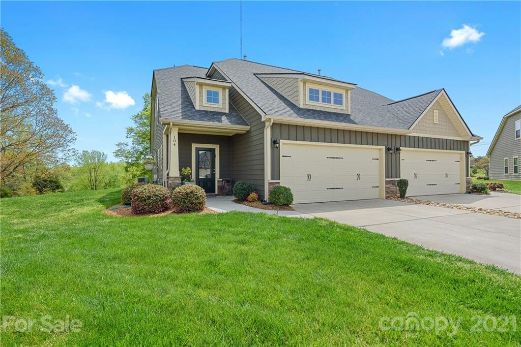 104 Boxtail Way