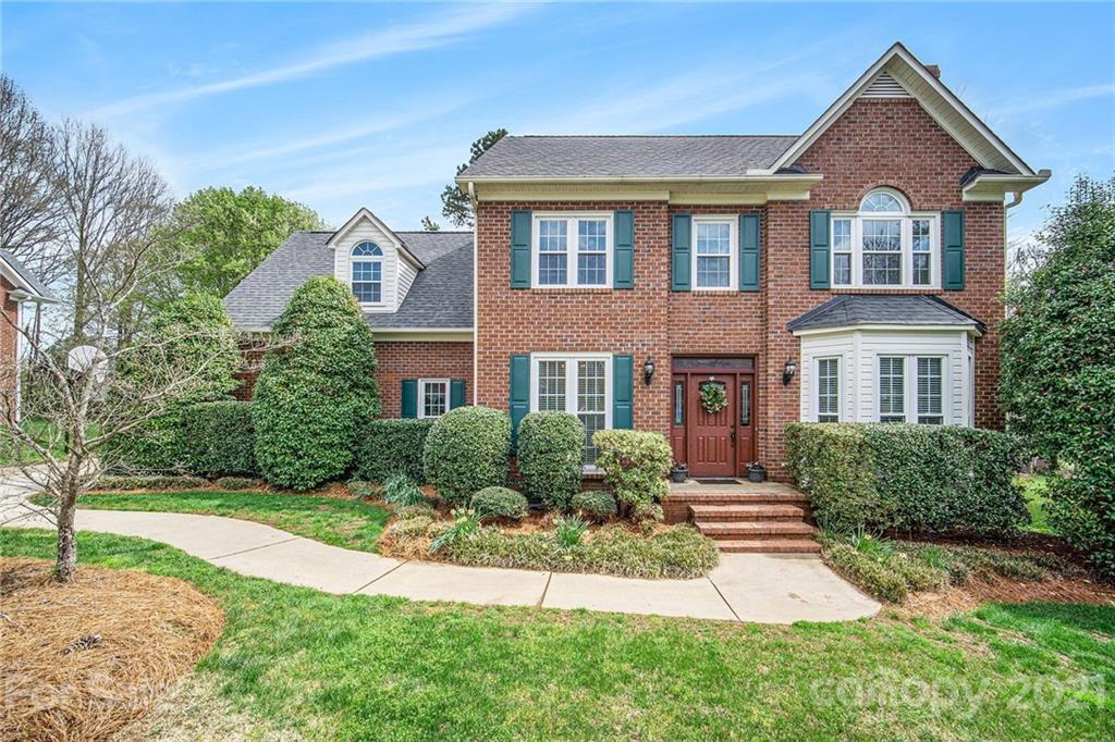 2305 Coach House Lane
