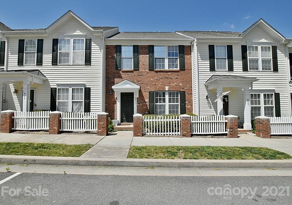 821 Dillard Road