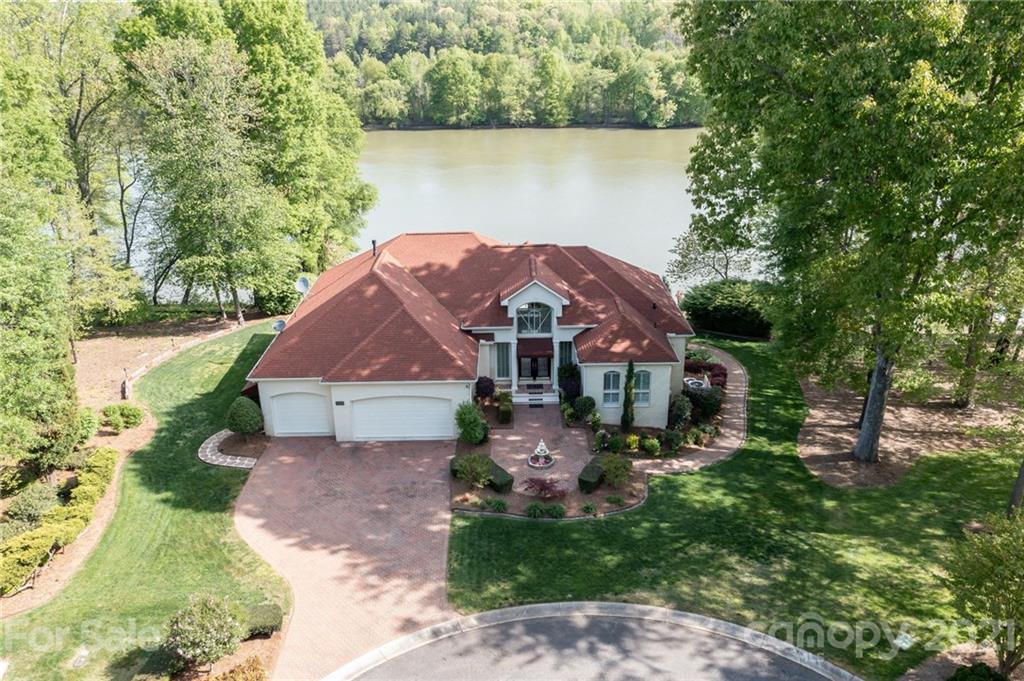 5952 Wood Duck Way