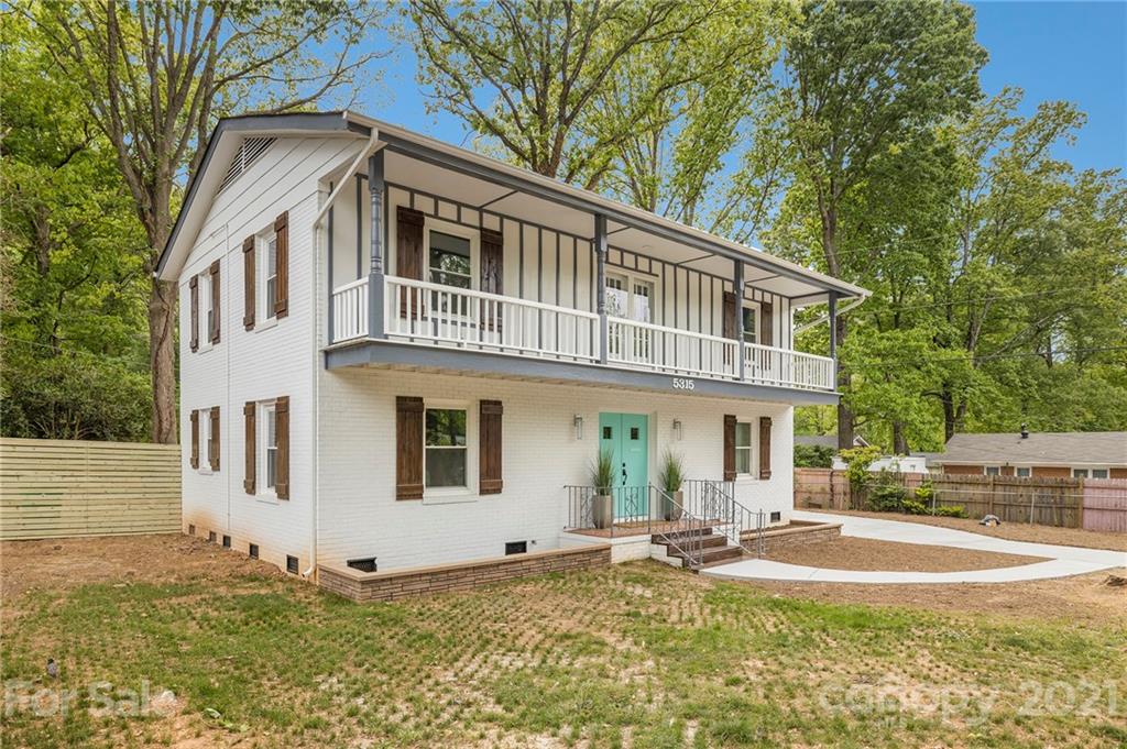 5315 Carriage Drive Circle 8