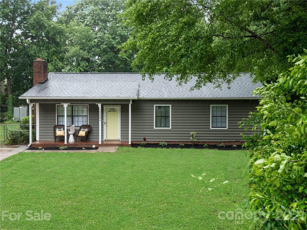 2332 Woodfield Circle