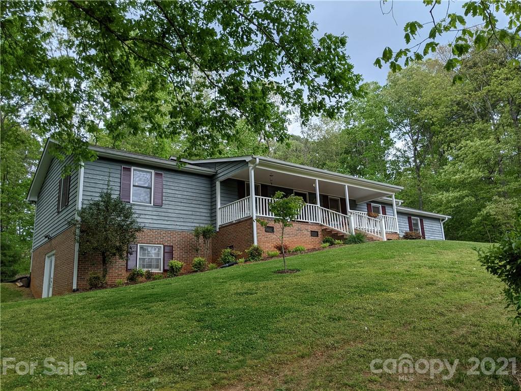 785 Moss Drive