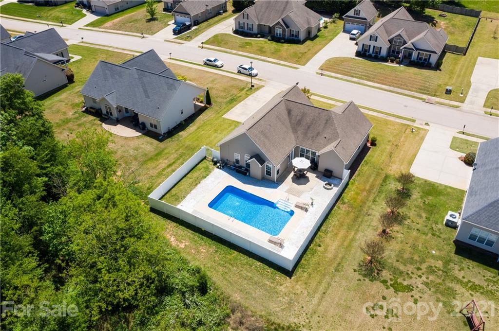 237 Hillsborough Lane