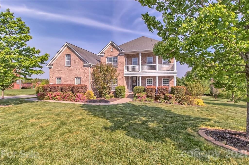606 Five Leaf Lane