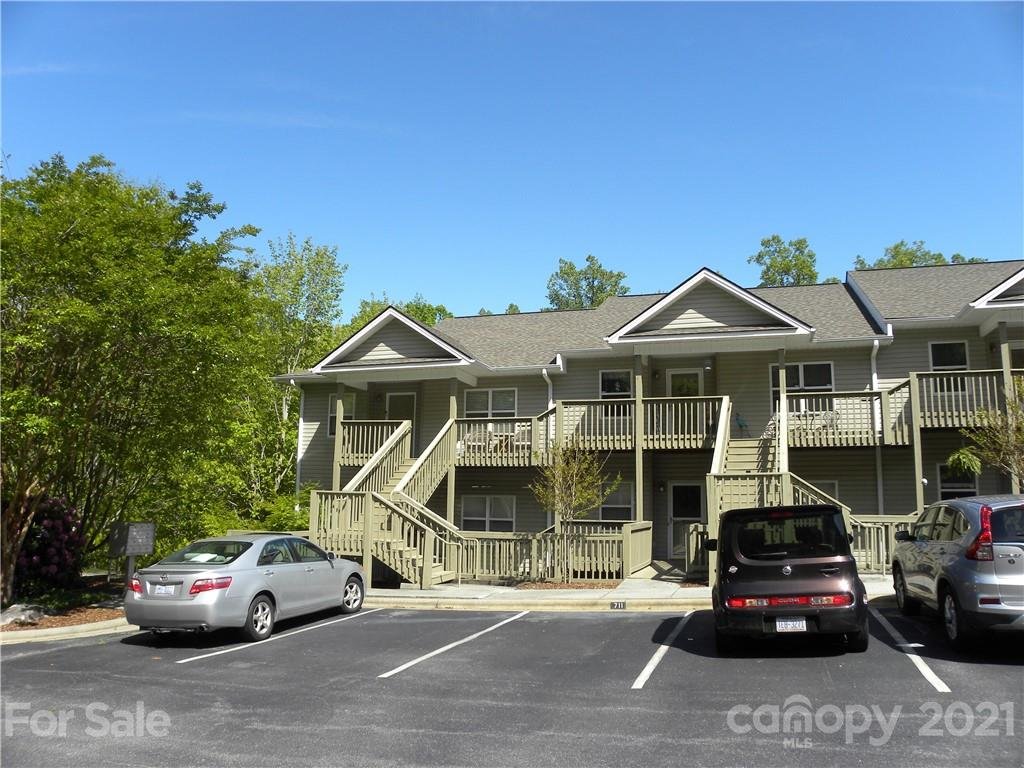 706 Carlyle Way
