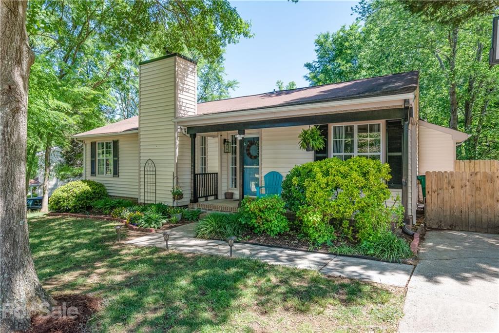 4410 Bathurst Drive