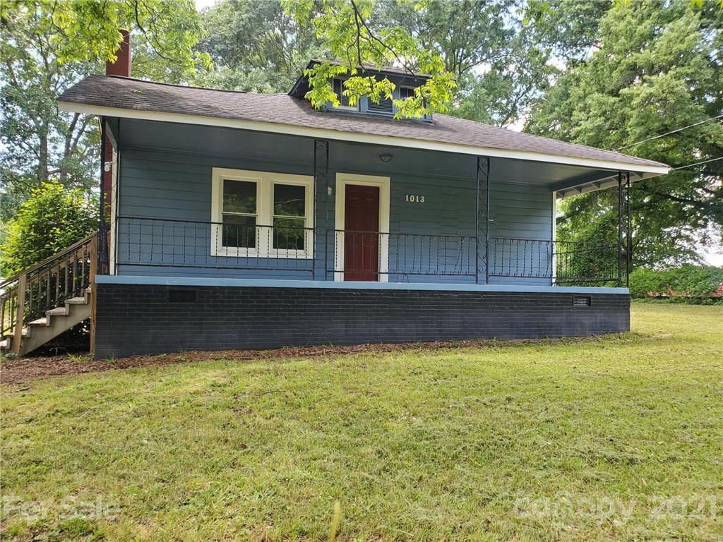 1013 East Drive