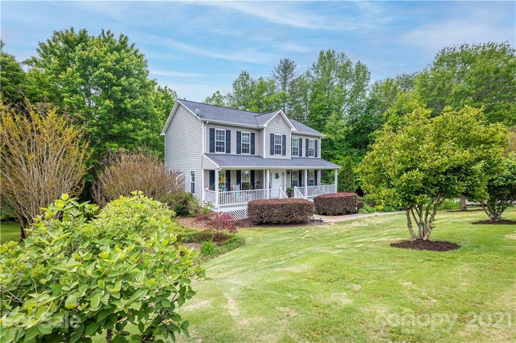 102 Winding Creek Drive