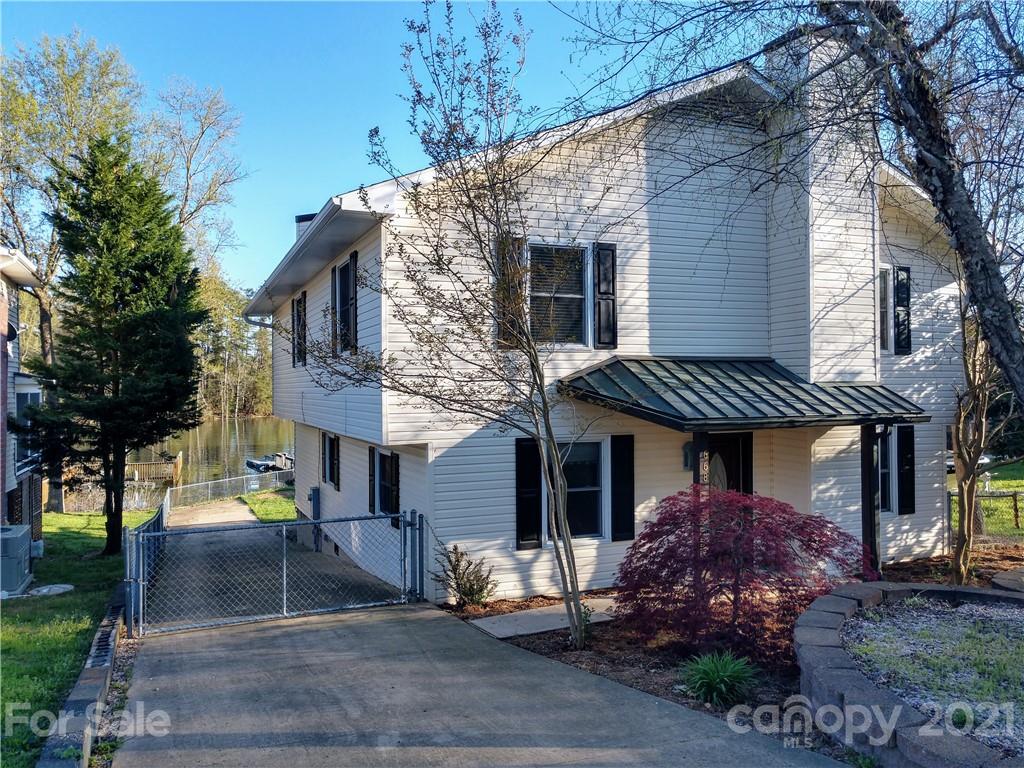 668 Pinehaven Drive