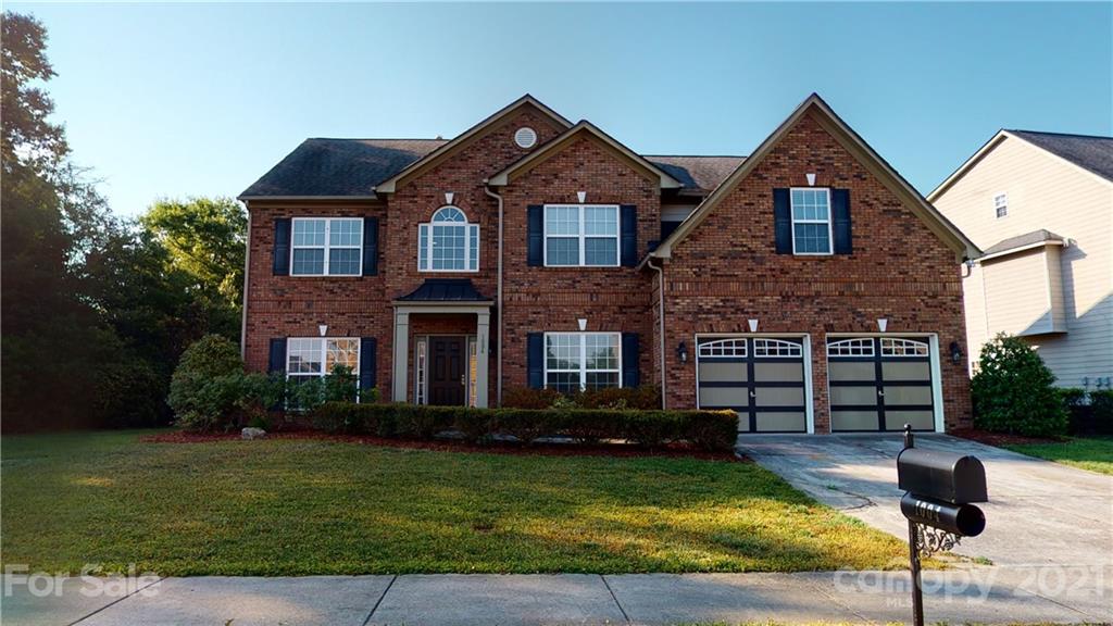 1004 Emerson Lane