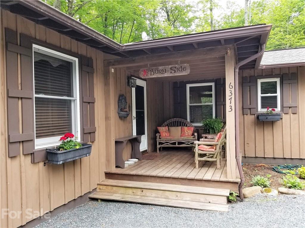 6373 Hemlock Road
