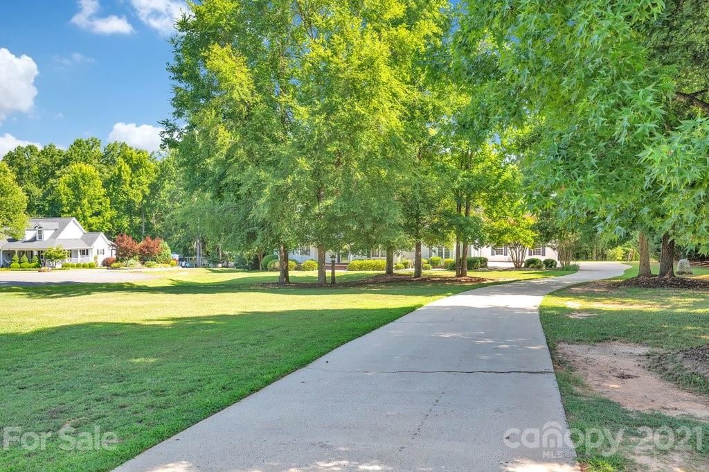 2001 Campbell Lake Court