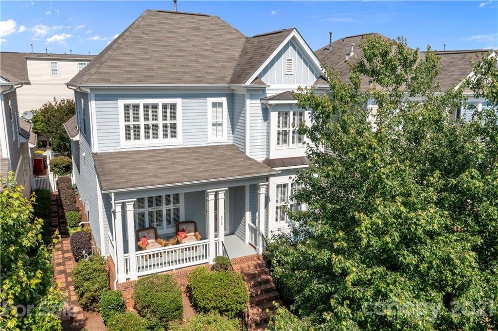 210 Lavender Bloom Loop