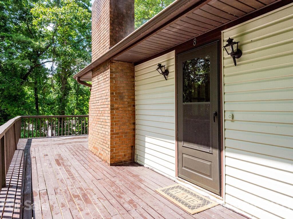8 Hearthstone Lane