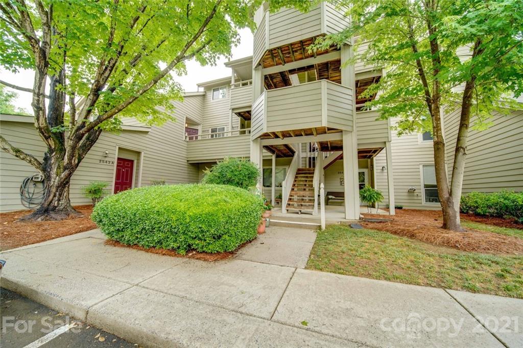 2543 Stockbridge Drive B