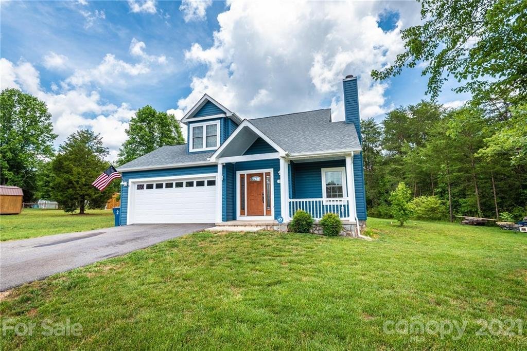 3852 Bridle Path Drive