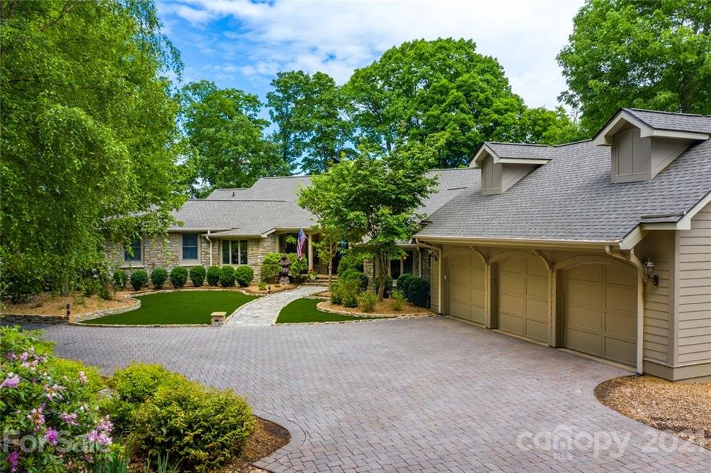 132 Entrata Drive