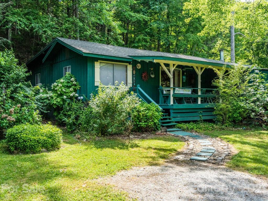 106 Winding Creek Court