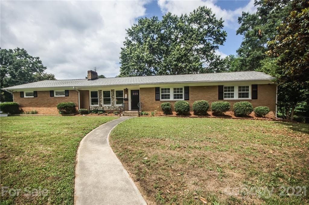 496 Crestside Drive