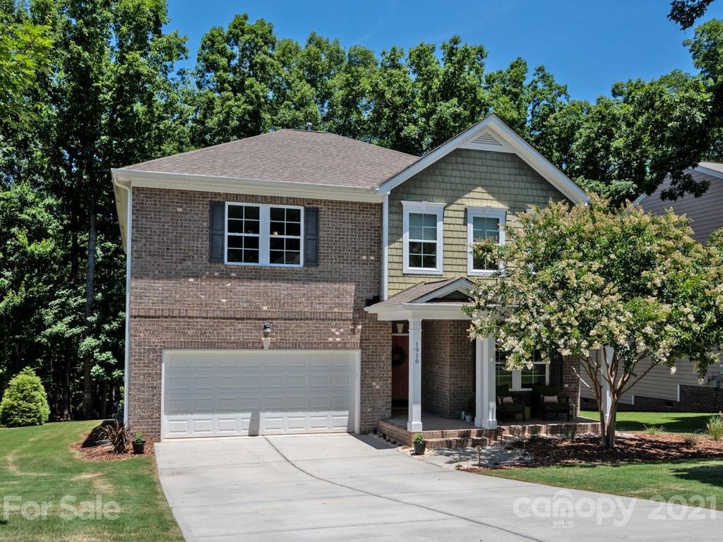 1910 Madeira Circle