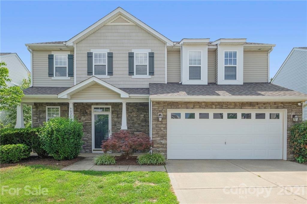 9823 Forest Run Lane