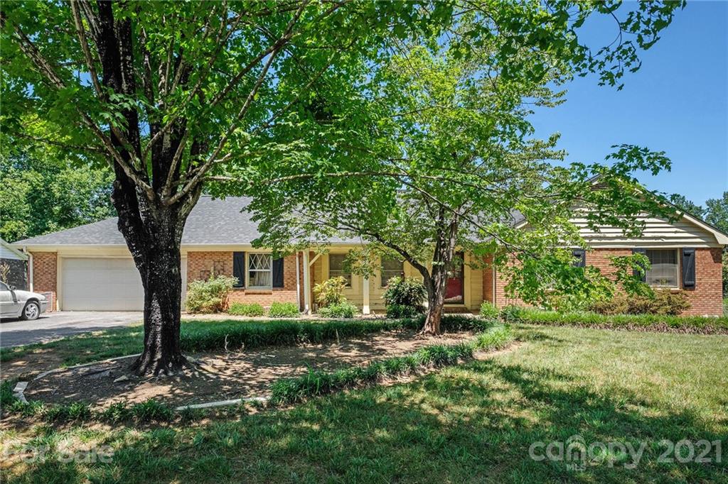 5450 Suttlemyre Lane