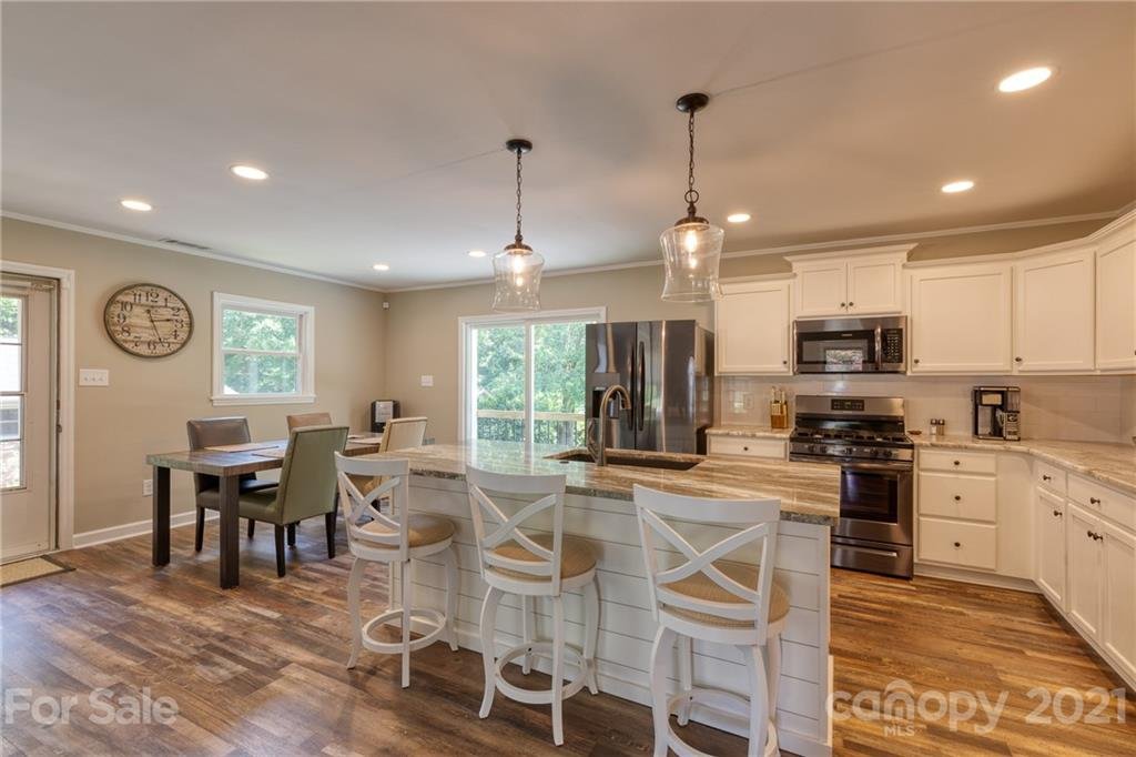 753 Edgemoor Drive