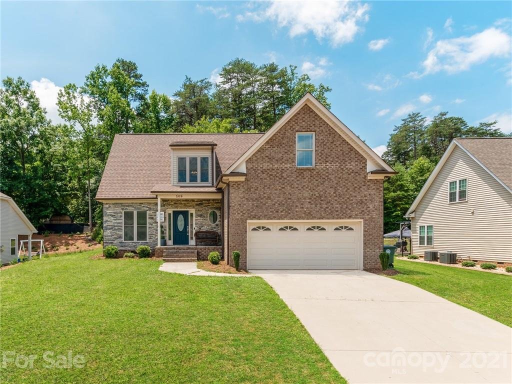 509 Oak Forest Lane