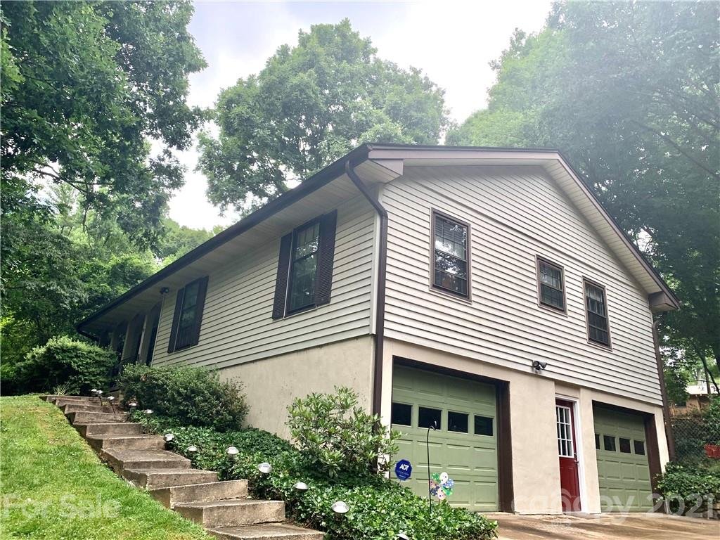 14 Forest Ridge Drive